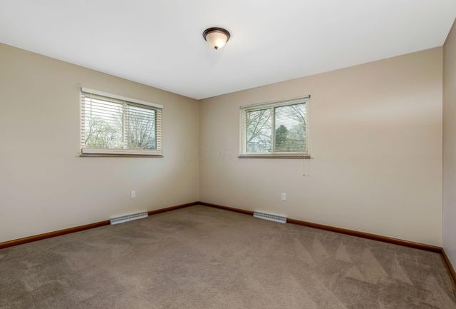 280 Woodsview Drive, Canal Winchester, OH 43110