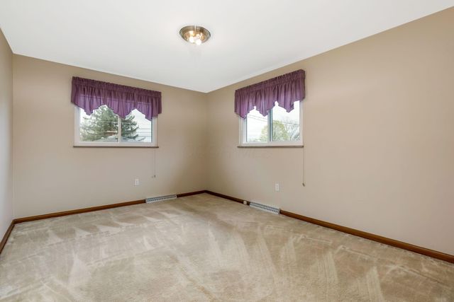280 Woodsview Drive, Canal Winchester, OH 43110