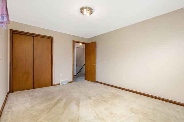280 Woodsview Drive, Canal Winchester, OH 43110