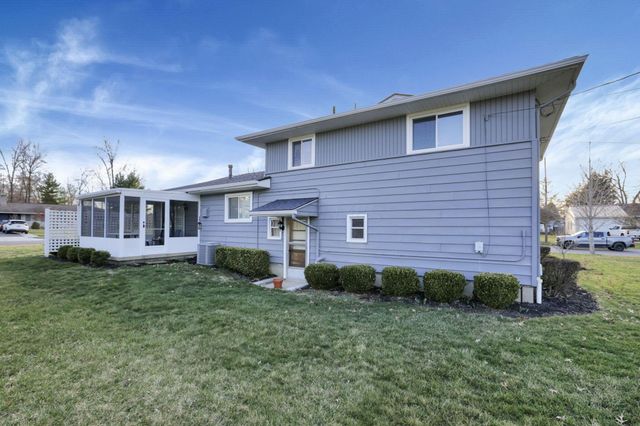 280 Woodsview Drive, Canal Winchester, OH 43110