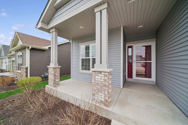 807 Alexandra Lane, Yorkville, IL 60560