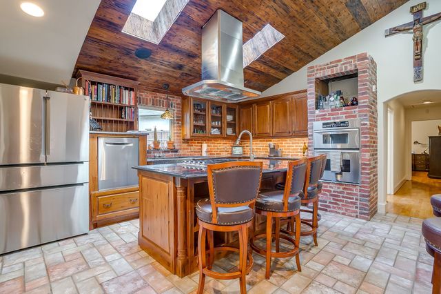 2603 Simondale Drive, Fort Worth, TX 76109