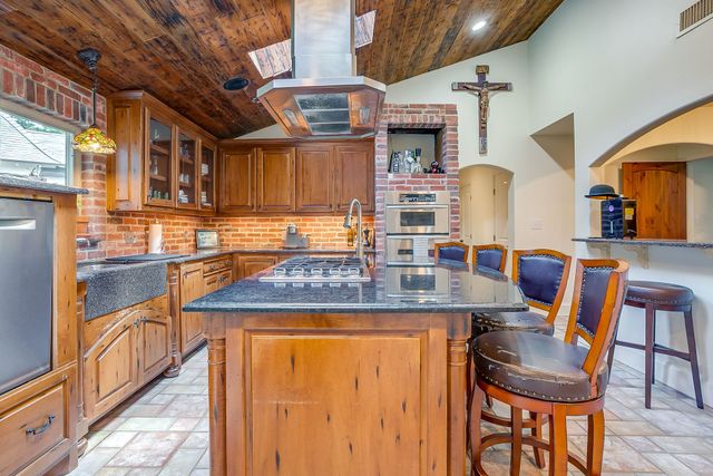 2603 Simondale Drive, Fort Worth, TX 76109