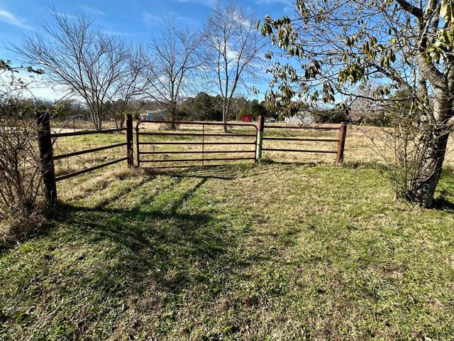 1522 County Road 404, Alton, MO 65606