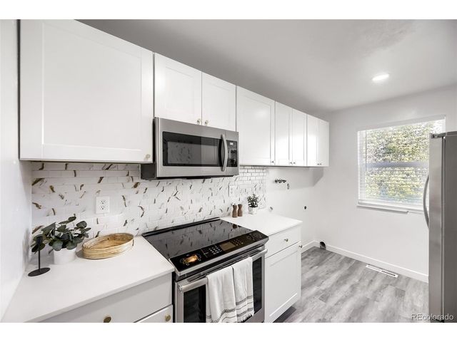 7953 Chase Cir 200, Arvada, CO 80003