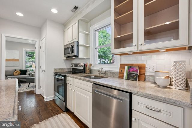 1707 IRVING STREET, Washington, DC 20018