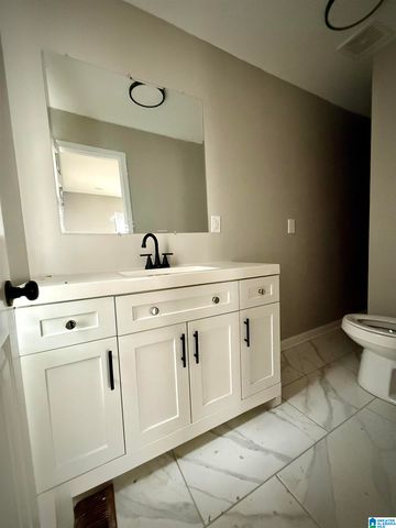 628 HEFLIN AVENUE E, Birmingham, AL 35214