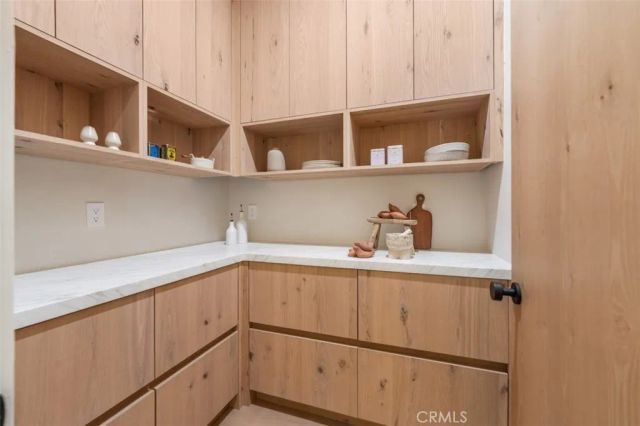 11746 Blix, Valley Village, CA 91607