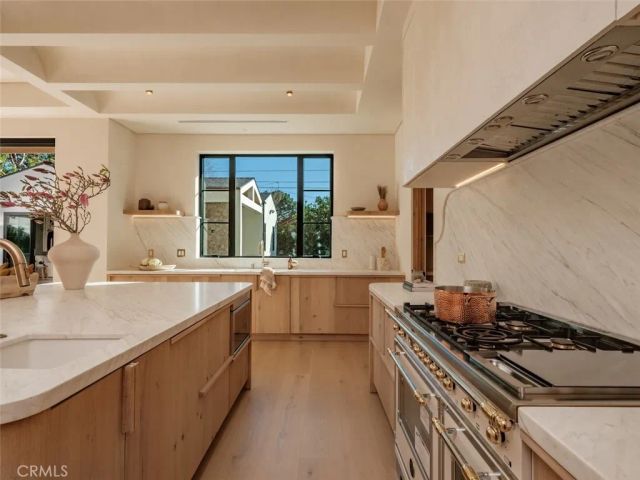 11746 Blix, Valley Village, CA 91607