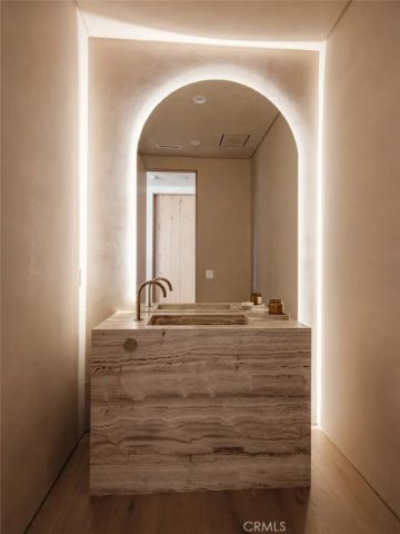 11746 Blix, Valley Village, CA 91607