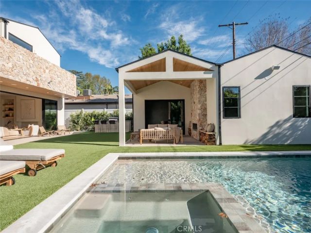 11746 Blix, Valley Village, CA 91607