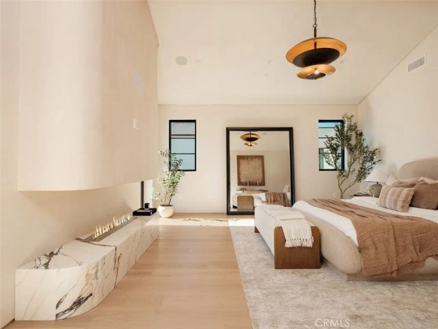 11746 Blix, Valley Village, CA 91607