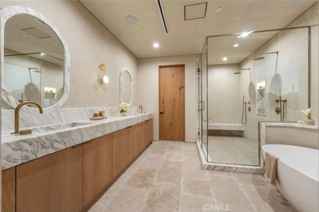 11746 Blix, Valley Village, CA 91607