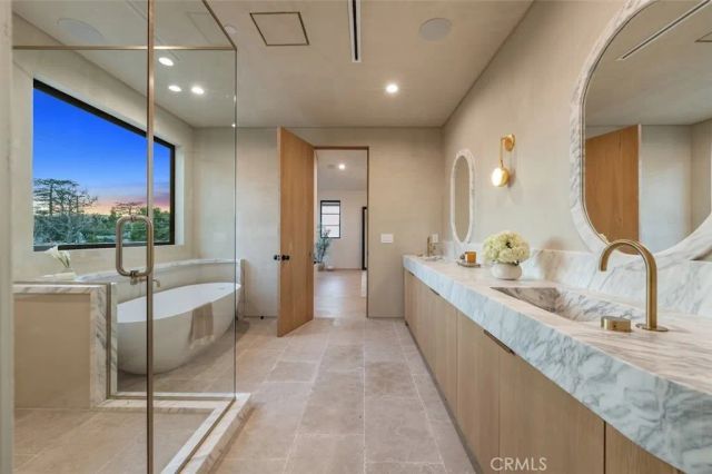 11746 Blix, Valley Village, CA 91607