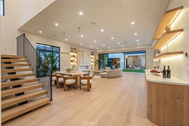 11746 Blix, Valley Village, CA 91607