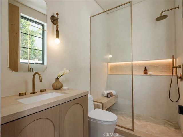 11746 Blix, Valley Village, CA 91607