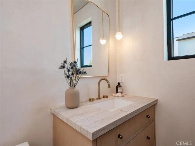 11746 Blix, Valley Village, CA 91607