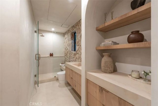 11746 Blix, Valley Village, CA 91607