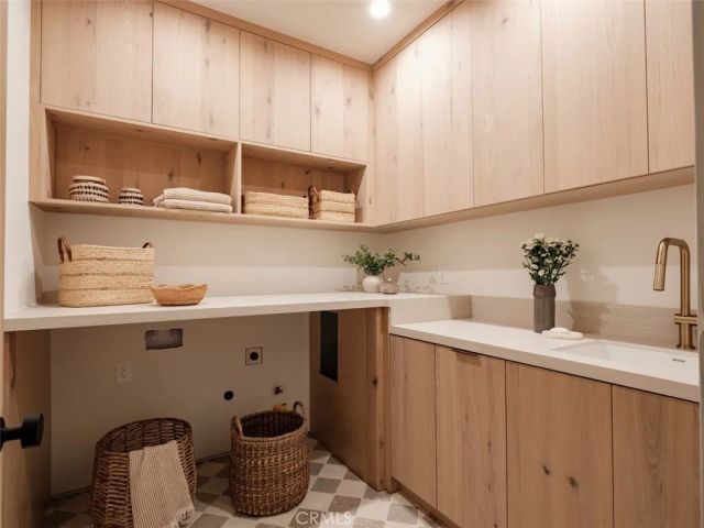 11746 Blix, Valley Village, CA 91607