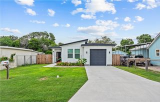 714 Military Dr, Corpus Christi, TX 78418