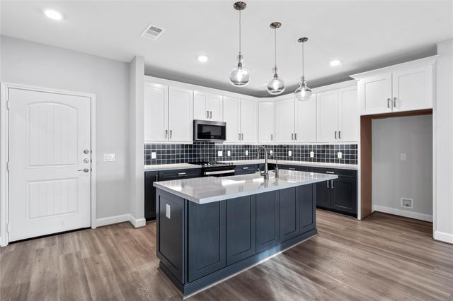 6804 Westview Drive 3404, Houston, TX 77055