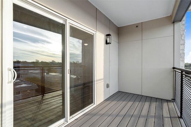 6804 Westview Drive 3404, Houston, TX 77055