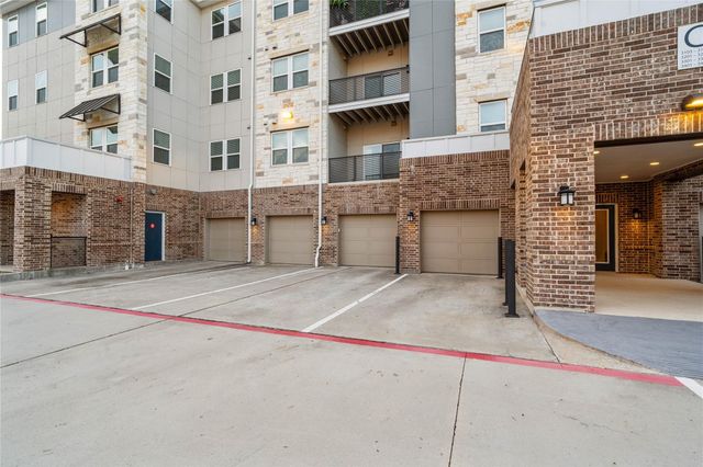 6804 Westview Drive 3404, Houston, TX 77055