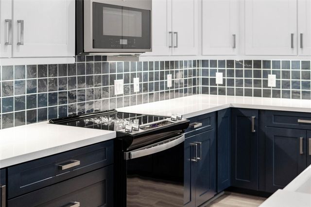 6804 Westview Drive 3404, Houston, TX 77055