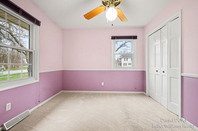 8825 Cottonwood Drive, Jenison, MI 49428