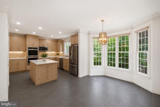 10417 SNOW POINT DR, Bethesda, MD 20814