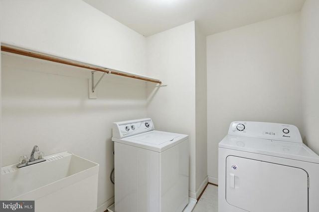 10417 SNOW POINT DR, Bethesda, MD 20814