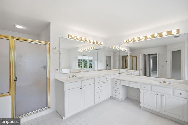 10417 SNOW POINT DR, Bethesda, MD 20814