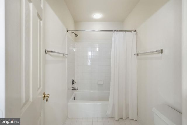 10417 SNOW POINT DR, Bethesda, MD 20814