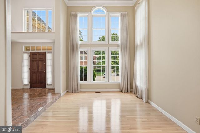 10417 SNOW POINT DR, Bethesda, MD 20814