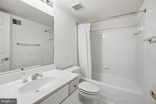 10417 SNOW POINT DR, Bethesda, MD 20814