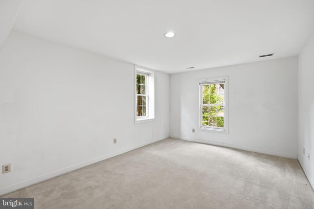 10417 SNOW POINT DR, Bethesda, MD 20814