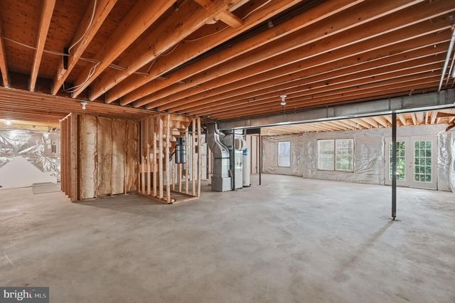 10417 SNOW POINT DR, Bethesda, MD 20814