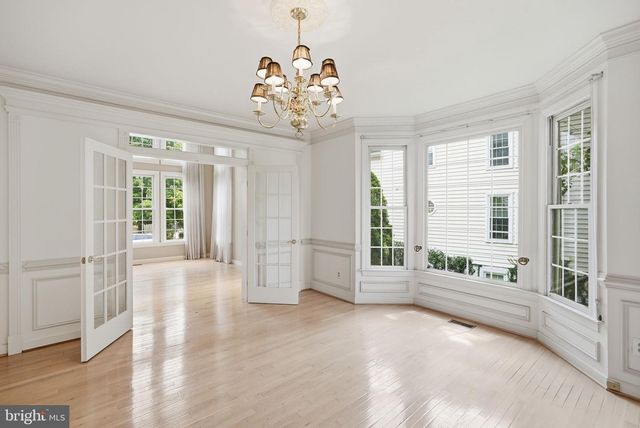 10417 SNOW POINT DR, Bethesda, MD 20814