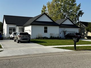 4164-4166 Del Mar Drive, Wyoming, MI 49418