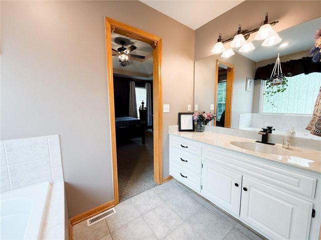 19205 E COLONY Court, Independence, MO 64058