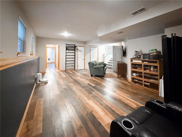 19205 E COLONY Court, Independence, MO 64058
