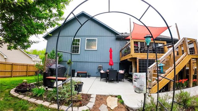 19205 E COLONY Court, Independence, MO 64058