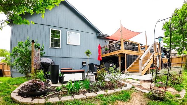 19205 E COLONY Court, Independence, MO 64058