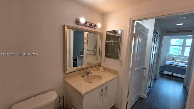 7900 Harbor Island Dr 703, North Bay Village, FL 33141