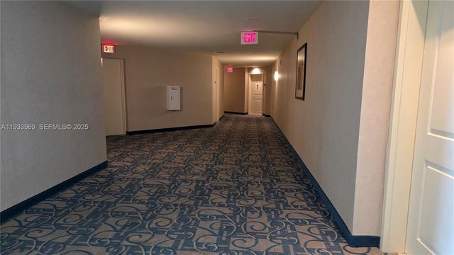 7900 Harbor Island Dr 703, North Bay Village, FL 33141