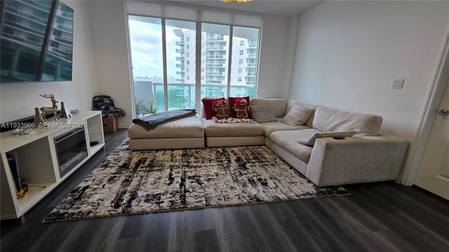 7900 Harbor Island Dr 703, North Bay Village, FL 33141