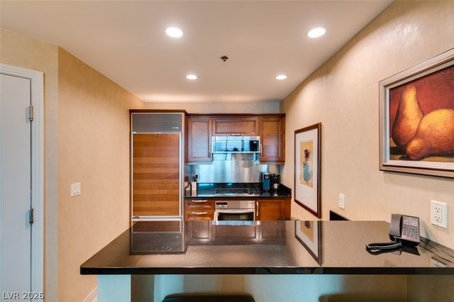 145 East HARMON Avenue 2620, Las Vegas, NV 89109