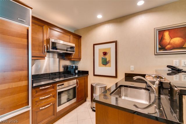 145 East HARMON Avenue 2620, Las Vegas, NV 89109