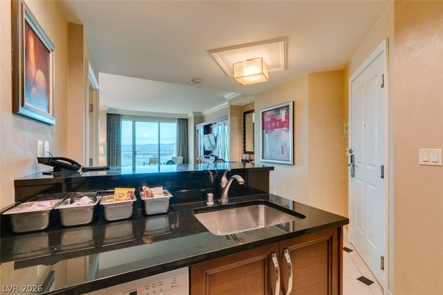 145 East HARMON Avenue 2620, Las Vegas, NV 89109