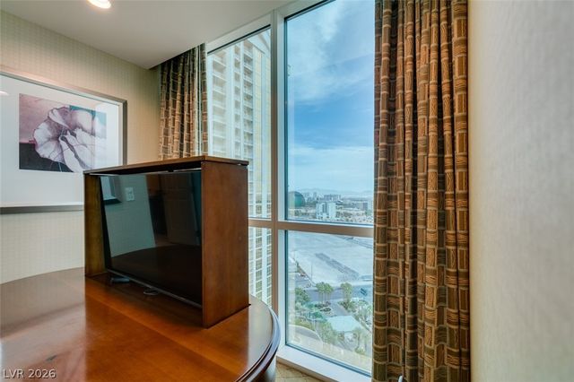 145 East HARMON Avenue 2620, Las Vegas, NV 89109